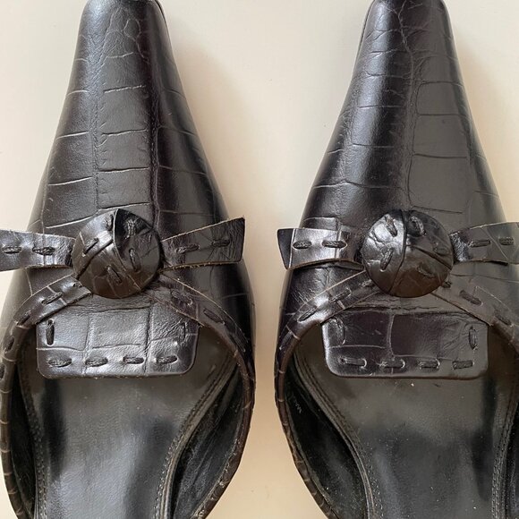Paola Linea Black Mules w/ Alligator & Bow Accent Size 7 1/2 M - Picture 3 of 10